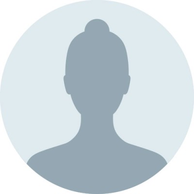 Getrud Ufer, Bürokraft